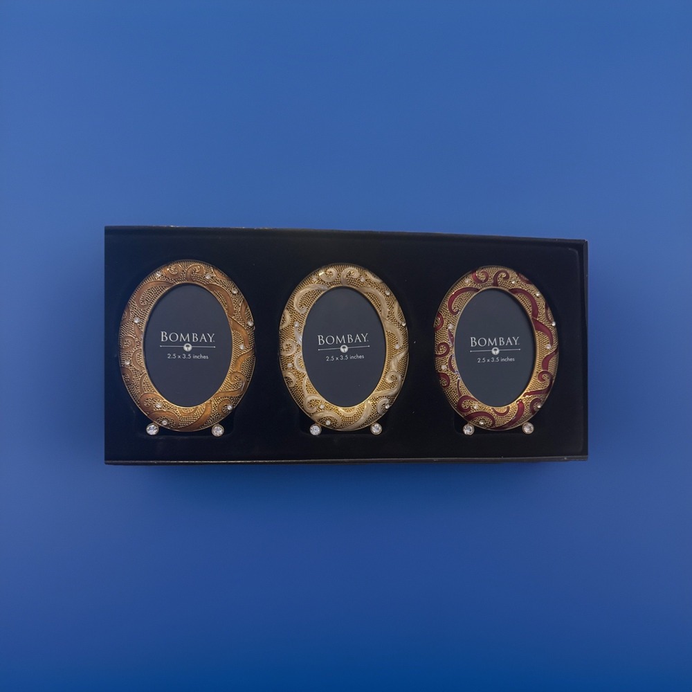 Vtg Bombay Ornate Metal Enamel Gold Red Swirls Crystals Oval 3 Photo‎ Frames NIB